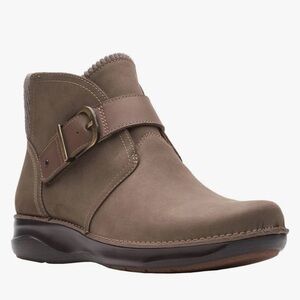 Clarks Appley Mid Waterproof Ankle Boots Booties Shoes Size 9 Nubuck Taupe